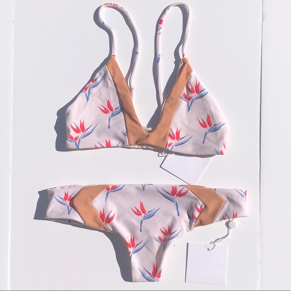 Acacia PUPUKEA TOP/MENTAWAI BOT BIRD OF PARADISE